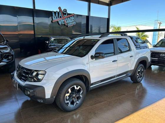 RENAULT OROCH 1.3 TCE FLEX OUTSIDER X-TRONIC RENAULT OROCH 1.3 TCE FLEX OUTSIDER X-TRONIC
